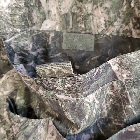 Mens light weight breathable hunting/fishing shirt. XL..Button up. Camouflage. - Picture 4 of 8